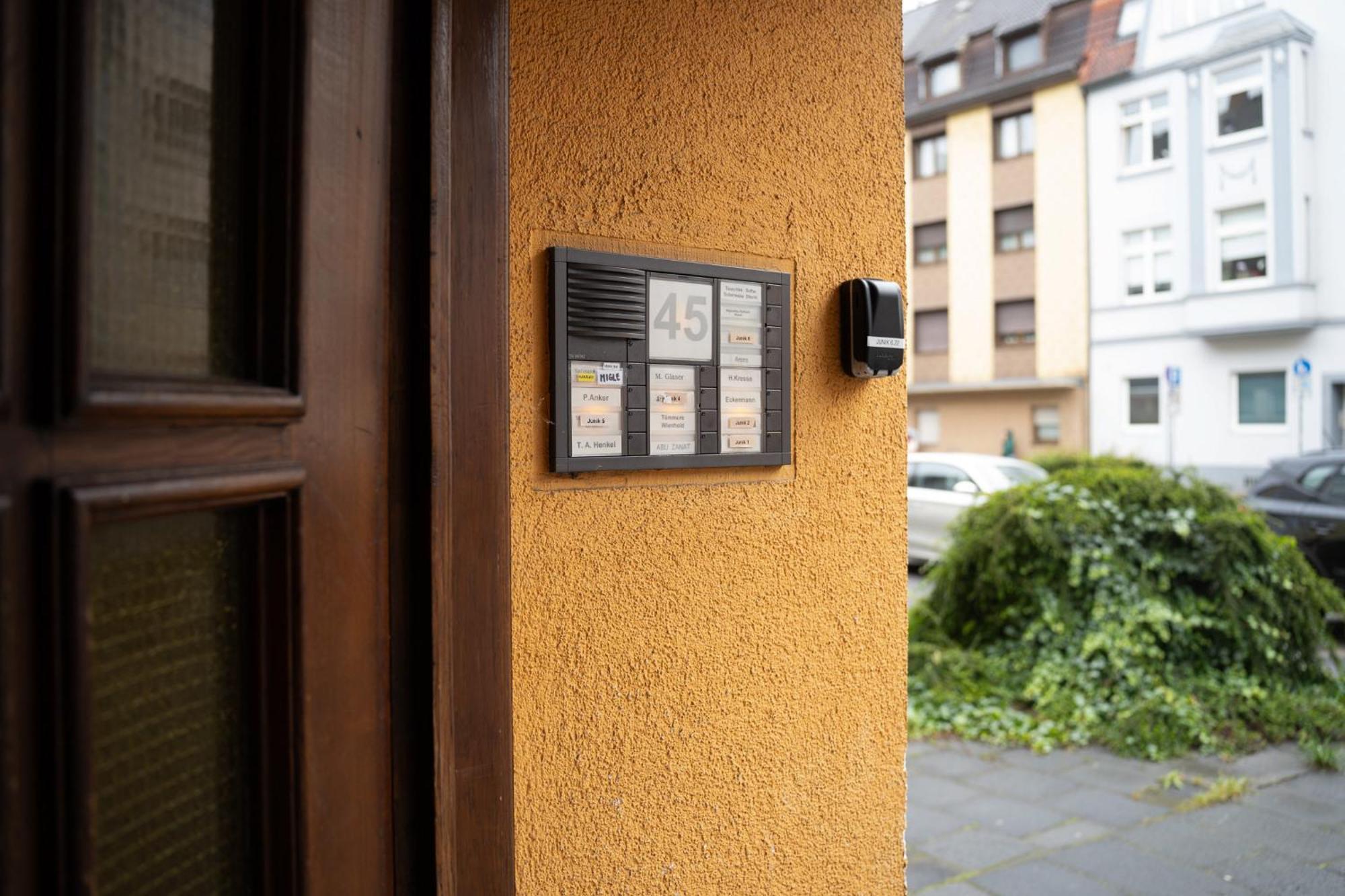 Junik Apartments "Am Sternbuschweg" Duisburg Exterior photo